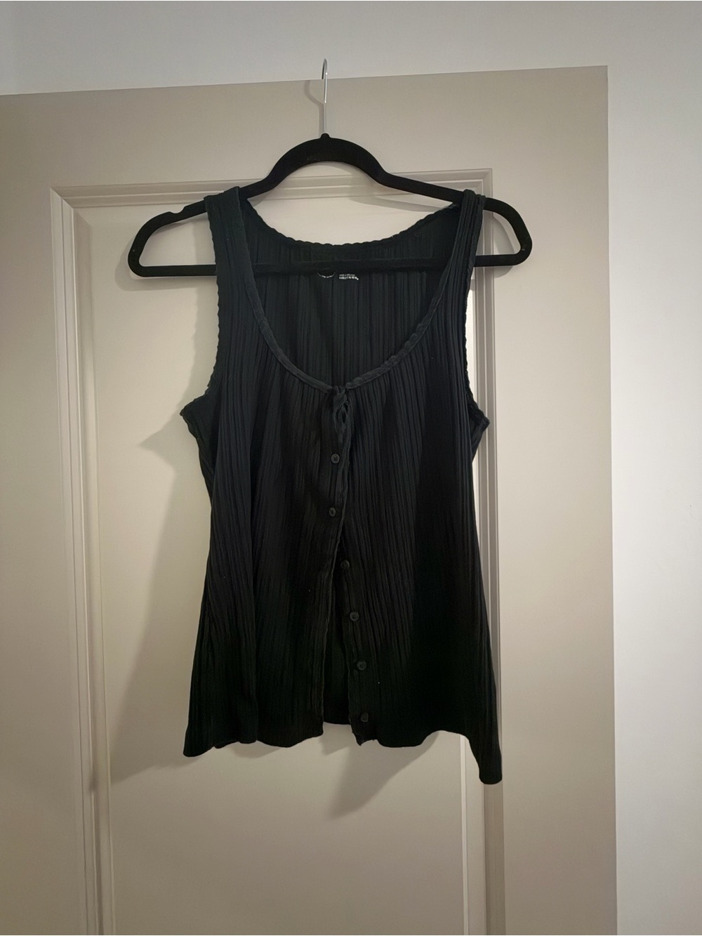 aerie Black Pleated Button-Front Tank